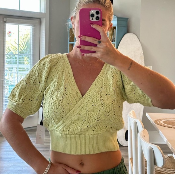 ASTR THE LABEL SWEATER TOP - Picture 6 of 6